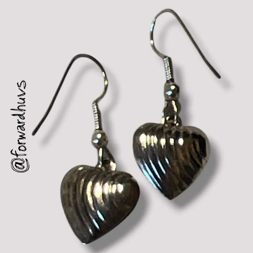 Clam Seashell Dangle Earrings